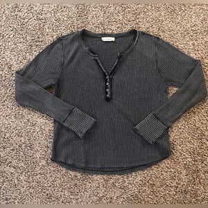Lucky Brand
Large 
Black
Women’s 
Henley Long Sleeve Tshirt 
Waffle Cloth